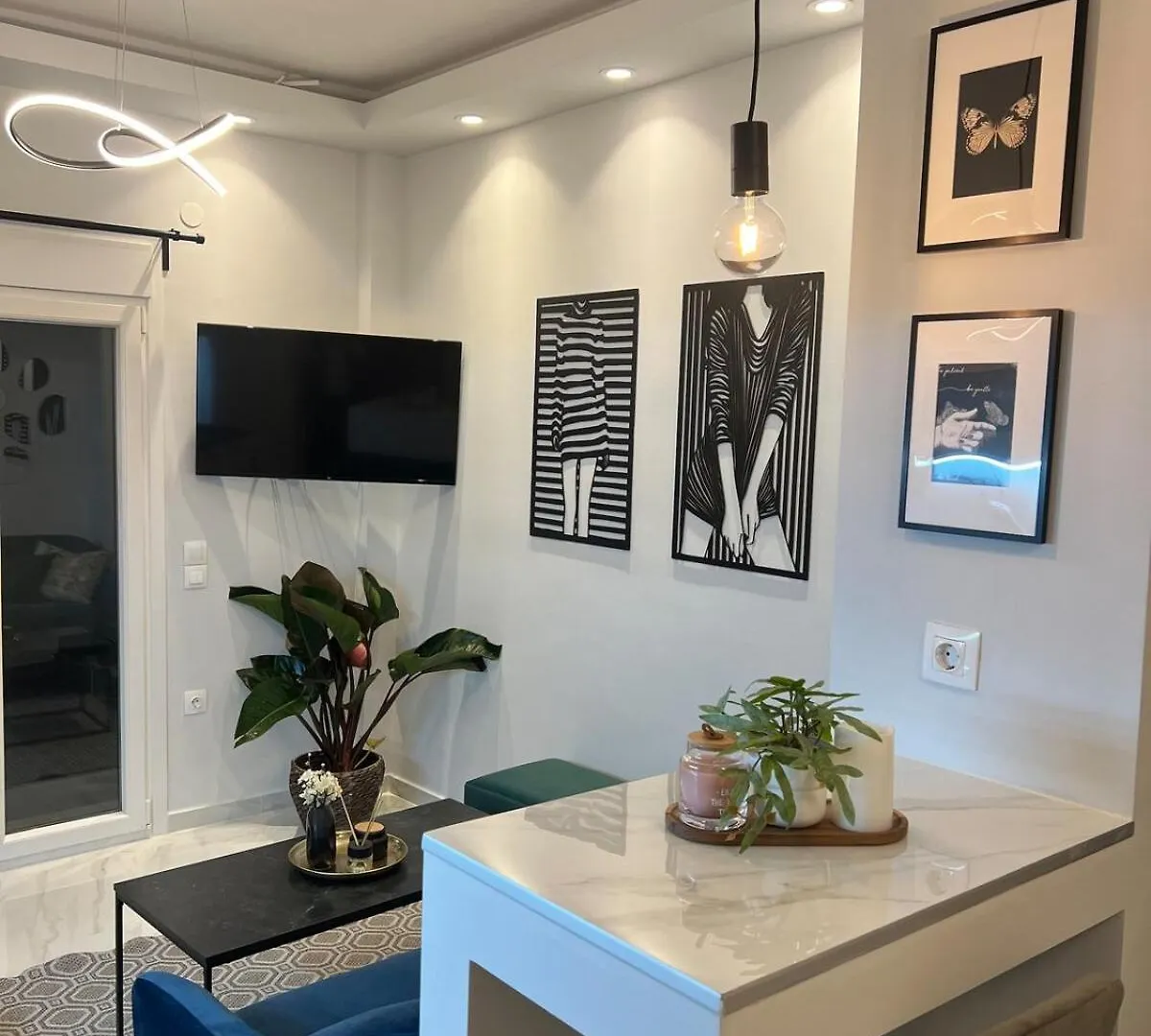 Hi Speed Wifi, City Centre Flat Thessaloniki Apartment
